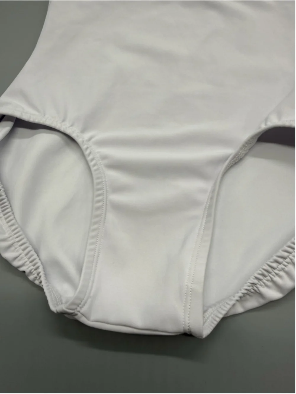 Luckyleo Dancewear Women's Short Sleeve White Velvet Accent Leotard